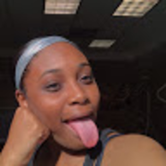 Meet your Posher, Kiersten - Picture 1 of 1